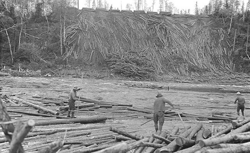 The Sweeping Of Logs At The Rapide De La Montagne.